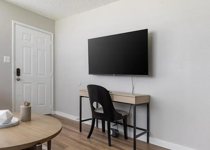 Apartment Landing Stunning 1bd In Maryvale Village