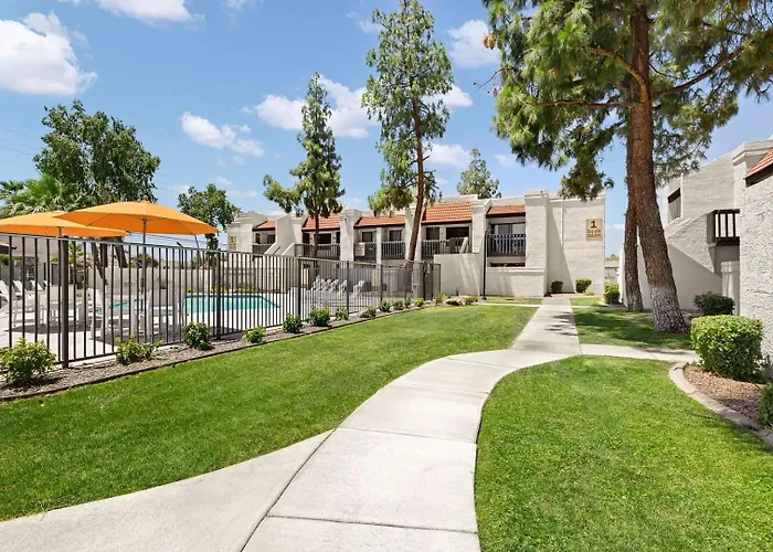 Landing Stunning 1bd In Maryvale Village * Phoenix