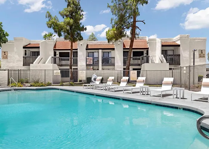 Landing Stunning 1bd In Maryvale Village Apartment