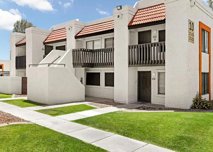Landing Stunning 1bd In Maryvale Village * Phoenix