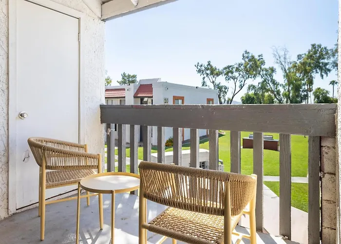 Landing Stunning 1bd In Maryvale Village Apartment